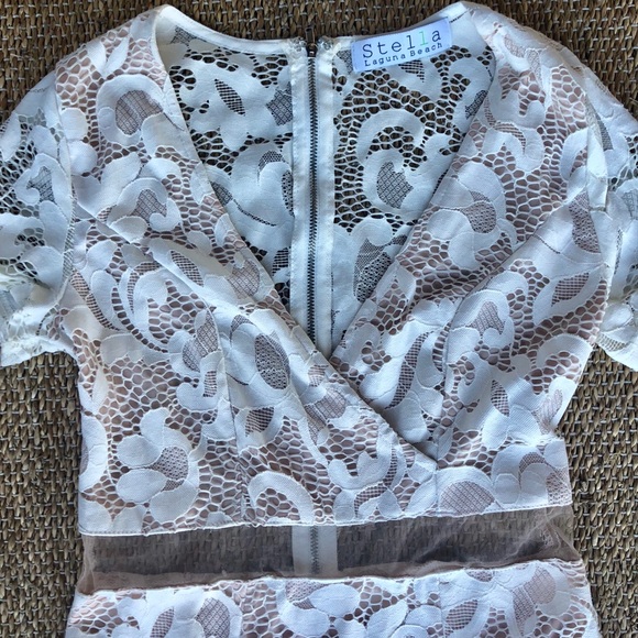 Lace Fitted Dress w Flattering Mesh 2 Piece Detail - Picture 2 of 6